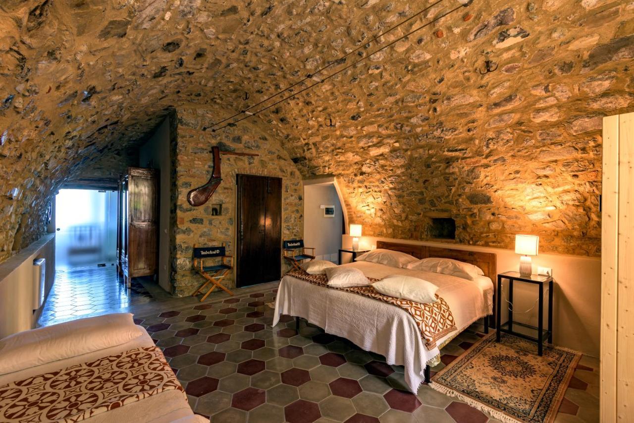 Residenza Di Prestigio In Riva Al Lago Marone Loft Bagian luar foto