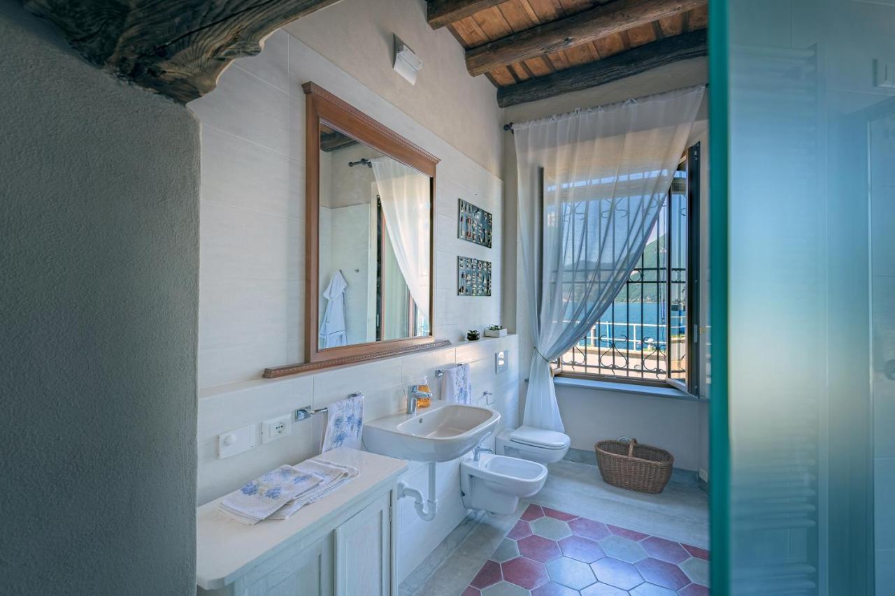 In Riva Al Lago Di Iseo Residenza Loft Marone Bagian luar foto