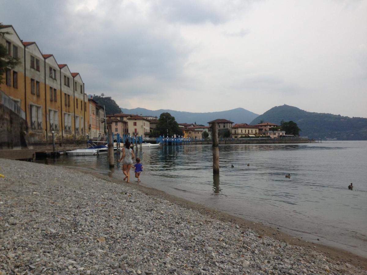 Residenza Di Prestigio In Riva Al Lago Marone Loft Bagian luar foto