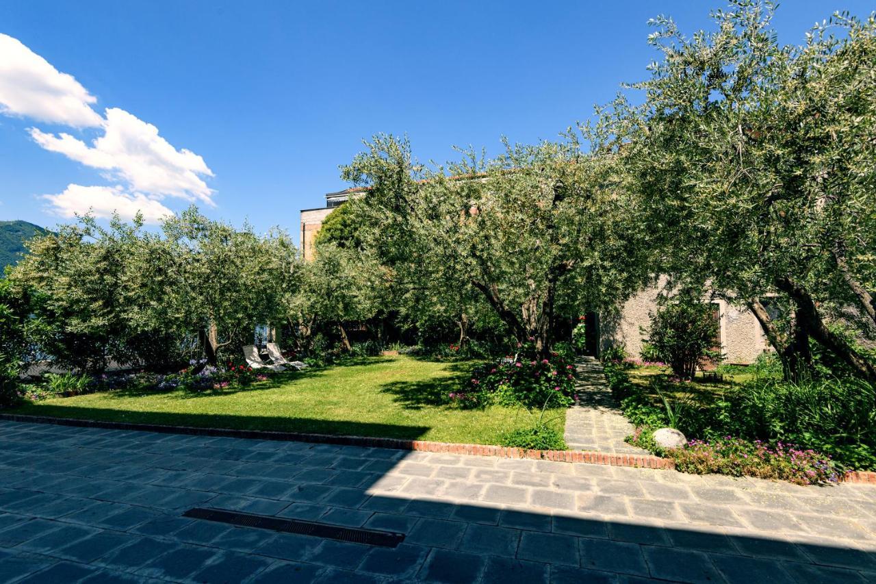 Residenza Di Prestigio In Riva Al Lago Marone Loft Bagian luar foto