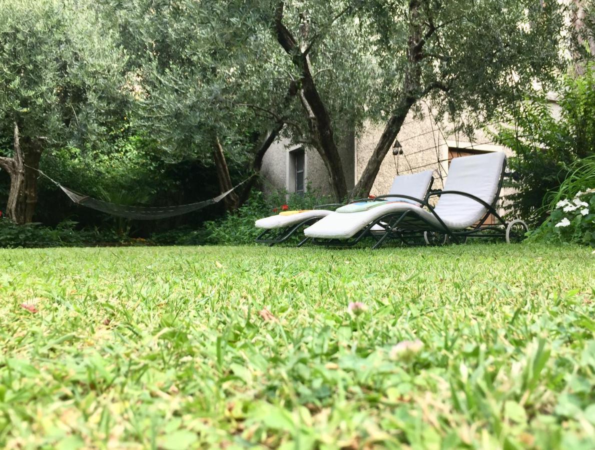 Residenza Di Prestigio In Riva Al Lago Marone Loft Bagian luar foto