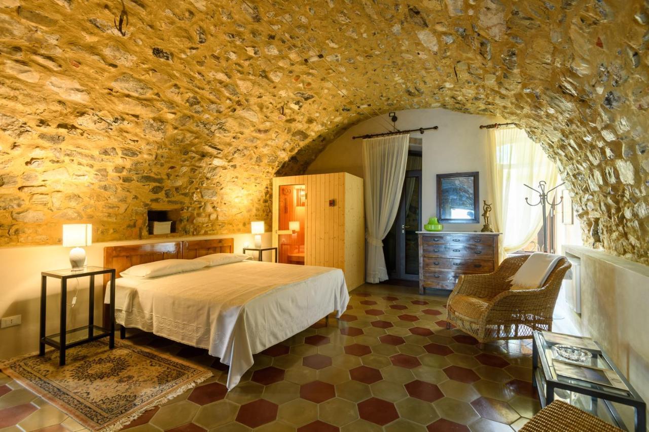 Residenza Di Prestigio In Riva Al Lago Marone Loft Bagian luar foto