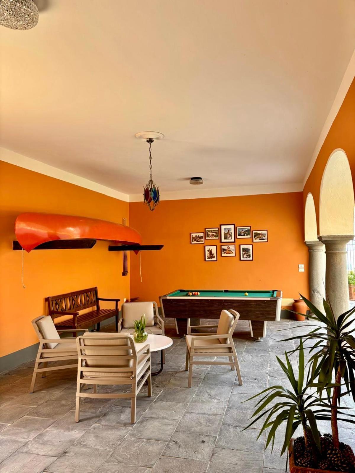 Residenza Di Prestigio In Riva Al Lago Marone Loft Bagian luar foto